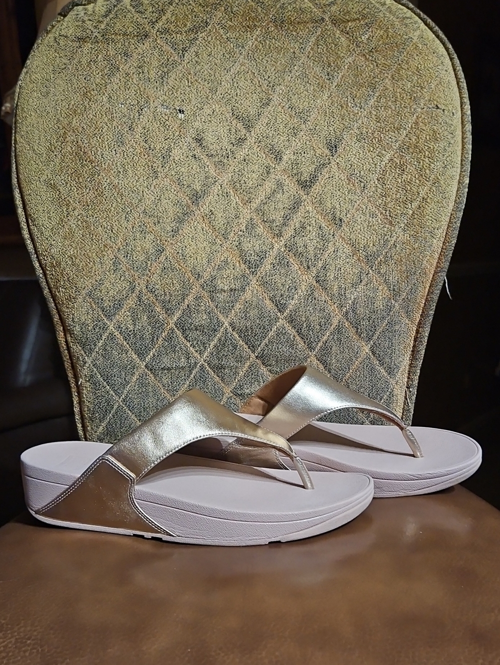 Fitflop Lulu Metallic Rose Gold Pink Leather Thong Flip Flops Sandals Toe Post